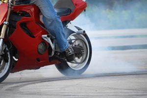 Você está atento ao pneu de sua motocicleta?